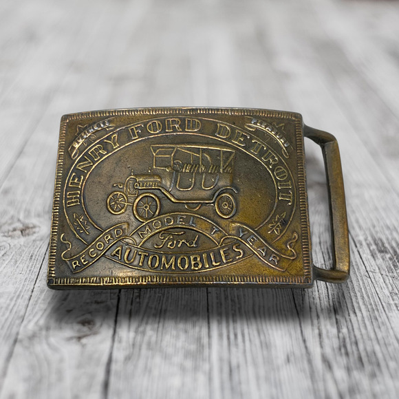 Vintage Ford Motor Company Model T Detroit Automobile Belt Buckle - Picture 1 of 4
